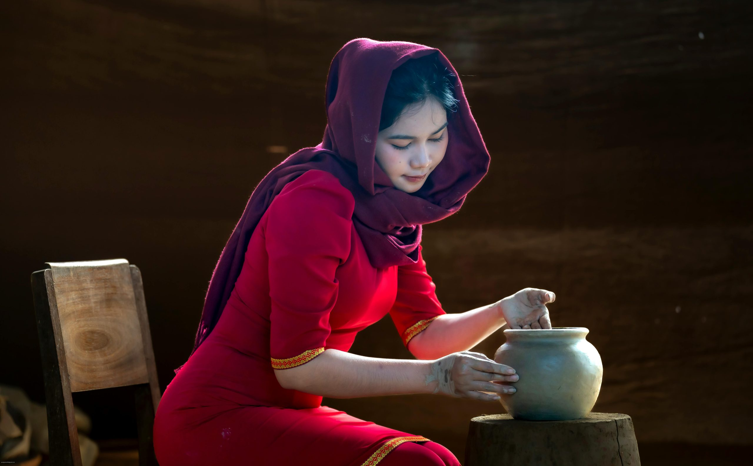 Mastering the Art of Effortless Dressing With Fewer Pieces