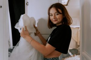 Exploring the Benefits of Renting Clothes for Special Events