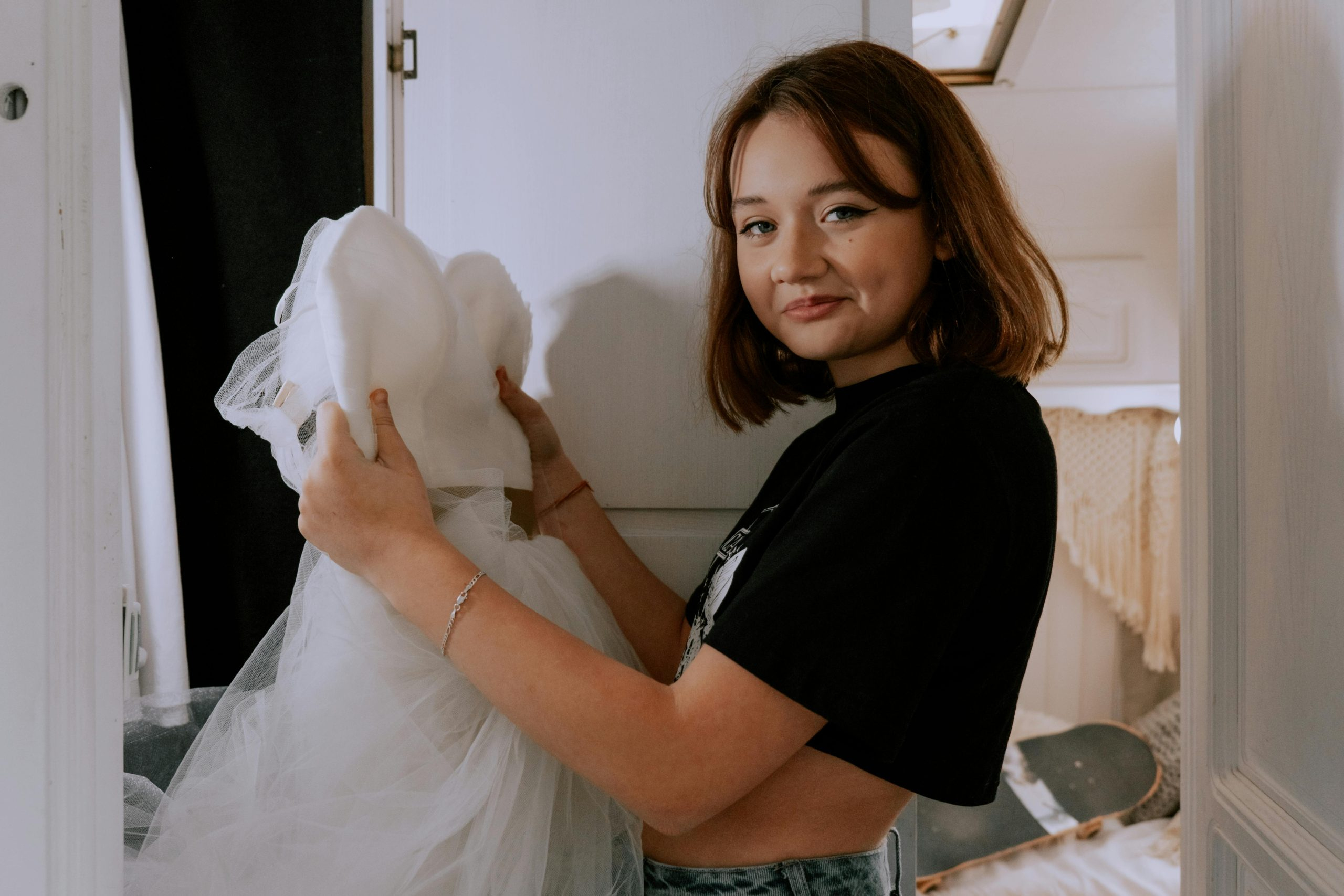 Exploring the Benefits of Renting Clothes for Special Events